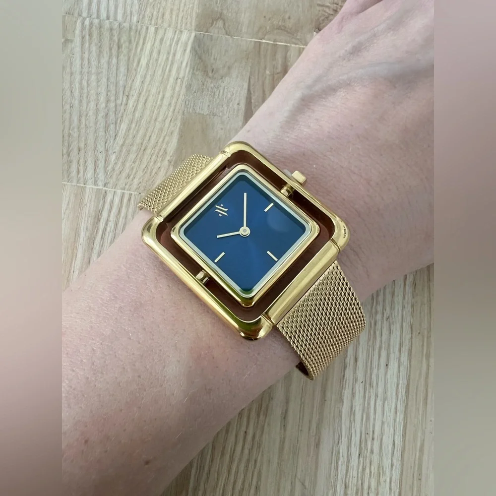 Vanna umbra ladies square royal blue gold tone dress watch NEW BATTERY